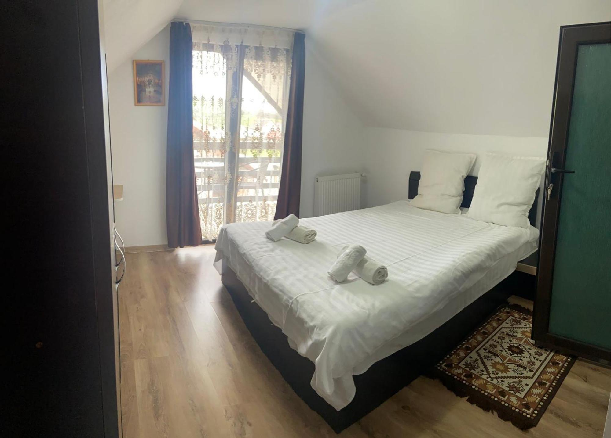 Casa Bianca Oncesti Guest House Exterior photo